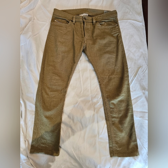 DIESEL JEANS - LIKE BRAND NEW  - Olive color - Picture 1 of 6